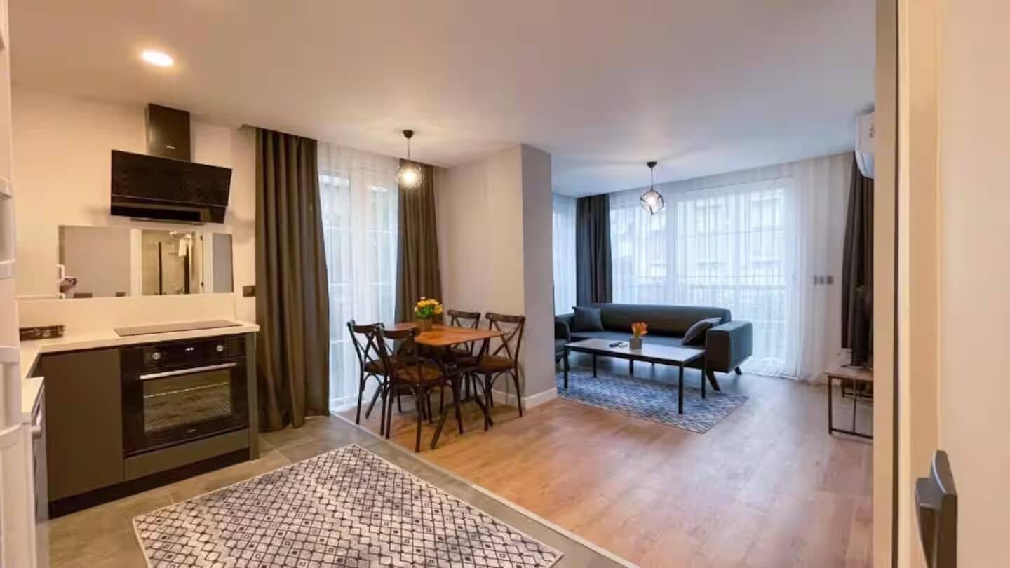 Superior Apartment, 1 Bedroom | Desk, laptop workspace, blackout drapes, soundproofing