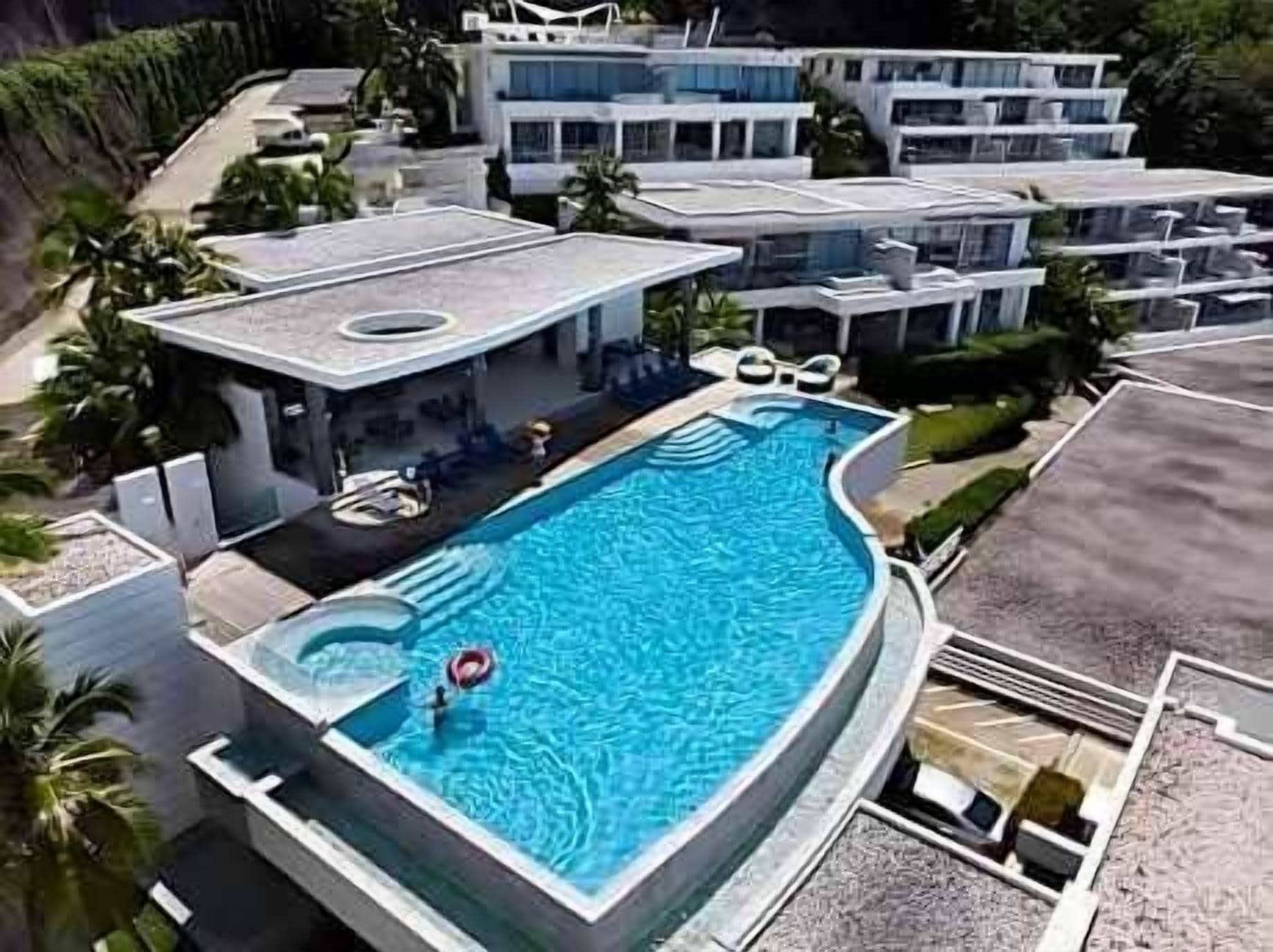Una piscina techada