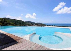 Una piscina techada