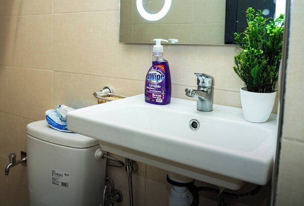 Apartment, 2 Bedrooms | Bathroom