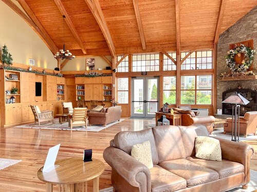 Experience luxury slopeside living in this stunning 6BR, 4.5BA Soaring Eagle condo