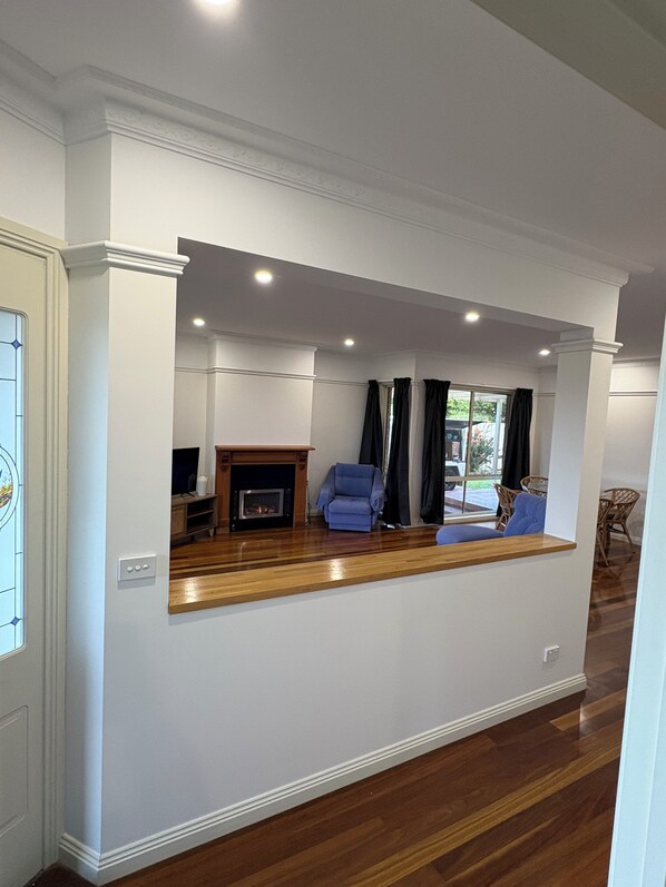 Interior - Fishing, crabbing swimming (Lakes Entrance)