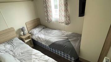 Cottage | 2 bedrooms, individually decorated, individually furnished, free WiFi