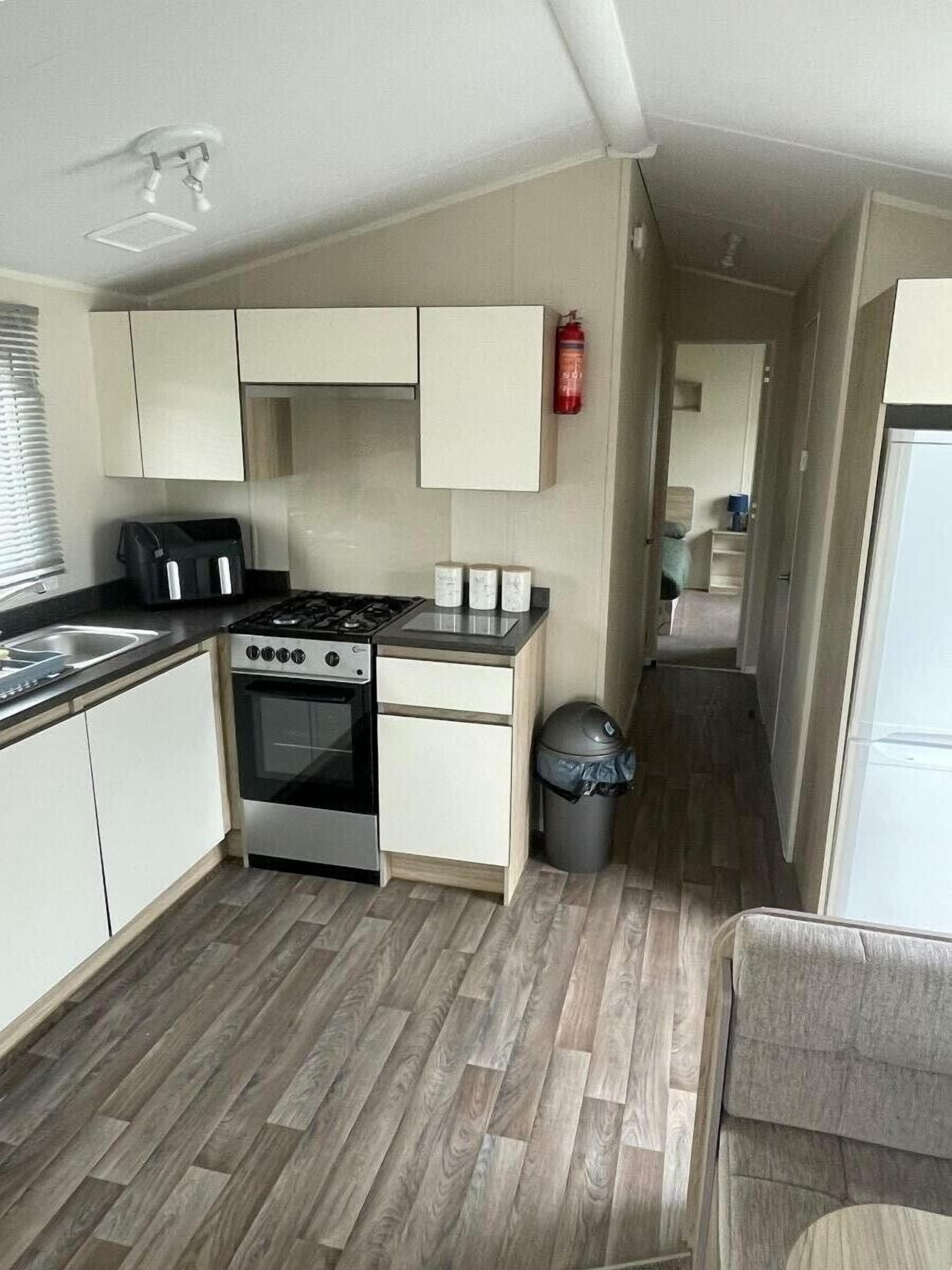 Køkkentøj/tallerkener/redskaber