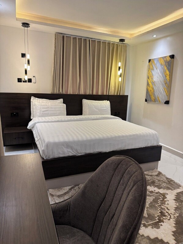 3 bedrooms, iron/ironing board, Internet, bed sheets