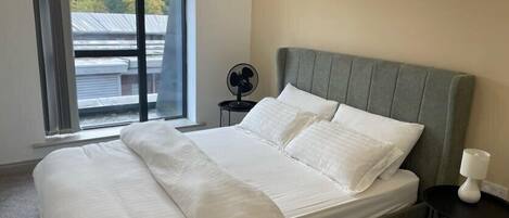 Talo, 1 parisänky, tupakointi kielletty | Silitysrauta/-lauta, ilmainen Wi-Fi