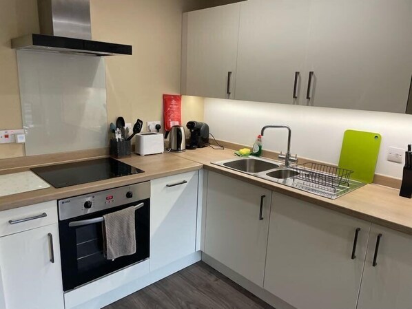 Casa, 1 cama de casal, para não fumantes | Cozinha privada | Geladeira grande, micro-ondas, fogão, cooktop