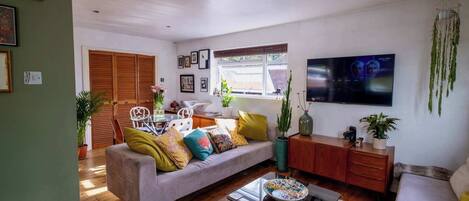 Téléviseur, bureau