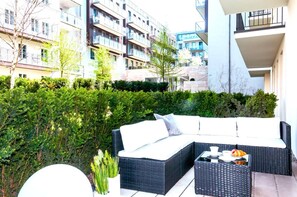 Exclusive Suite, Garden View | Terrace/patio - Premium Apartments by Wawel Castle (Kraków)