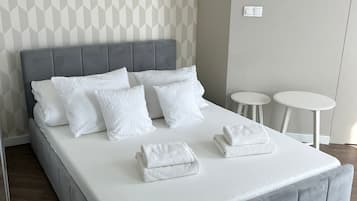 Superior-Studiosuite | Wohnbereich | Flachbildfernseher