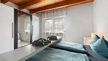 1 bedroom, WiFi, bed sheets