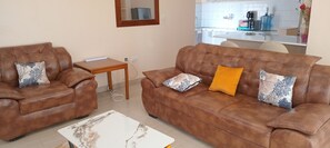 Lägenhet Comfort - balkong - utsikt mot innergården | Vardagsrum