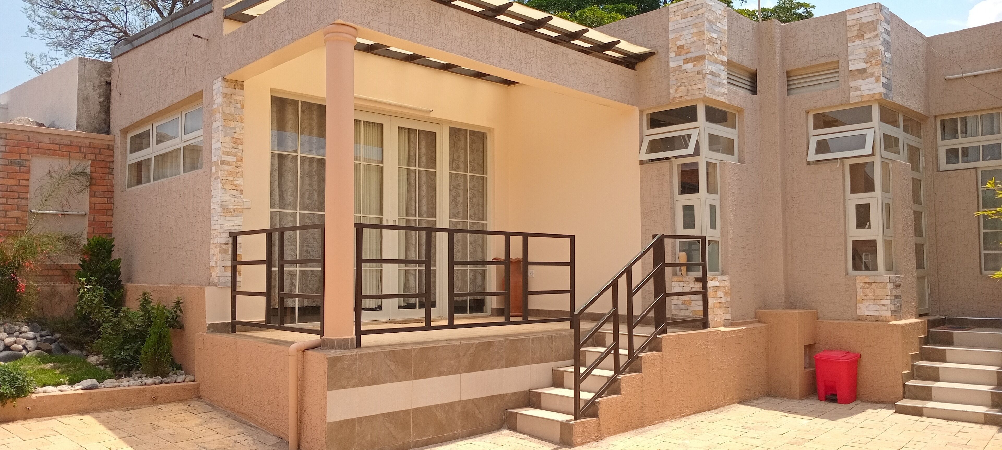 Comfort-Apartment, Balkon, Blick auf den Innenhof