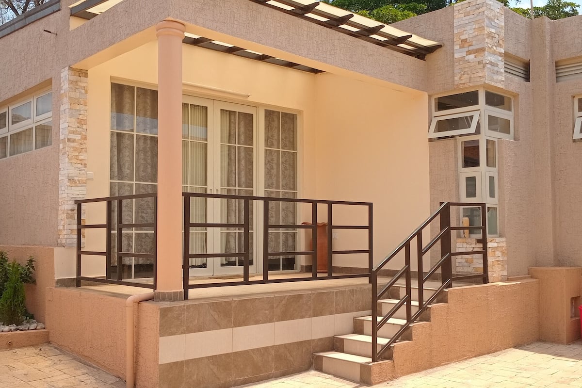 Apartamento Confort, balcón, vistas al patio | Tabla de planchar con plancha y wifi gratis
