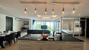 Huoneisto, 3 makuuhuonetta, esteetön, parveke | Ruokailu