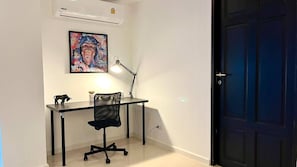 Apartment, 2 Bedrooms, Accessible, Balcony | Interior