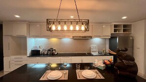 อพาร์ทเมนท์, 3 ห้องนอน, พร้อมสิ่งอำนวยความสะดวกสำหรับผู้พิการ, ระเบียง | ครัวส่วนตัว