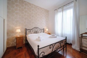 1 bedroom, iron/ironing board, travel crib, WiFi - BuddyRent · Terrazza panoramica · Monteverde · 4 (Roma)