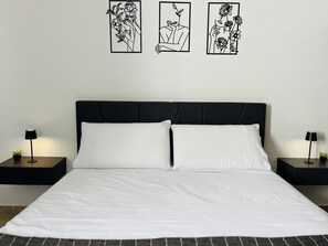 1 غرفة نوم وخزنة داخل الغرفة ومكواة/لوح كي وواي فاي مجانًا