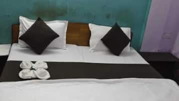 Standard Room | Rollaway beds, free WiFi, bed sheets