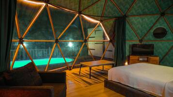 Tente Supérieure, vue montagne | Coffres-forts dans les chambres, bureau