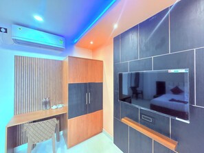 Deluxe Double Room | Free WiFi - Shri Sudama Puri  (Puri)