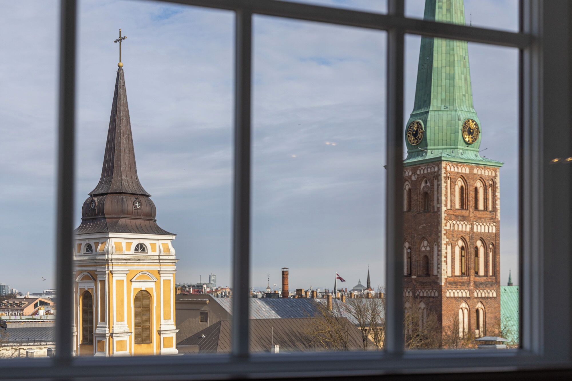 Exclusive Apartment | In-room safe, desk, laptop workspace, blackout drapes