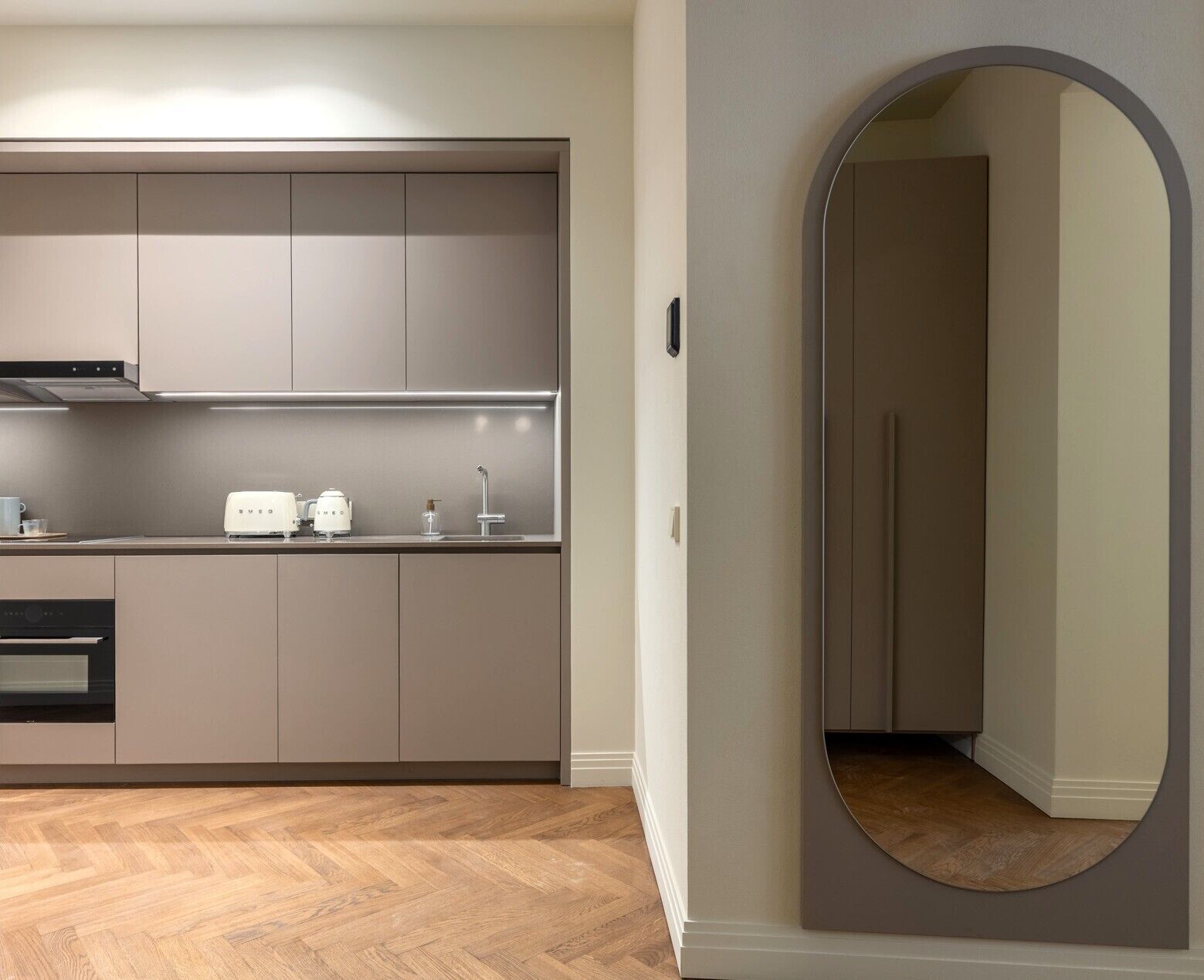 Mini-fridge, microwave, stovetop, dishwasher