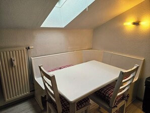 Dining - Vacation apartment right in the ski and hiking area in Balderschwang in the Allgäu, Bavaria (Balderschwang)