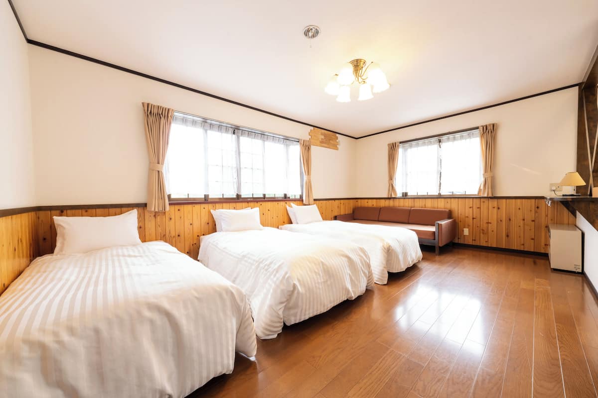 Family Room | Free WiFi