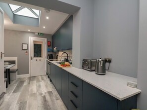 Dishwasher, cookware/dishes/utensils - Arthur's House (Middlesbrough)