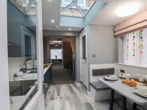 Dining - Arthur's House (Middlesbrough)
