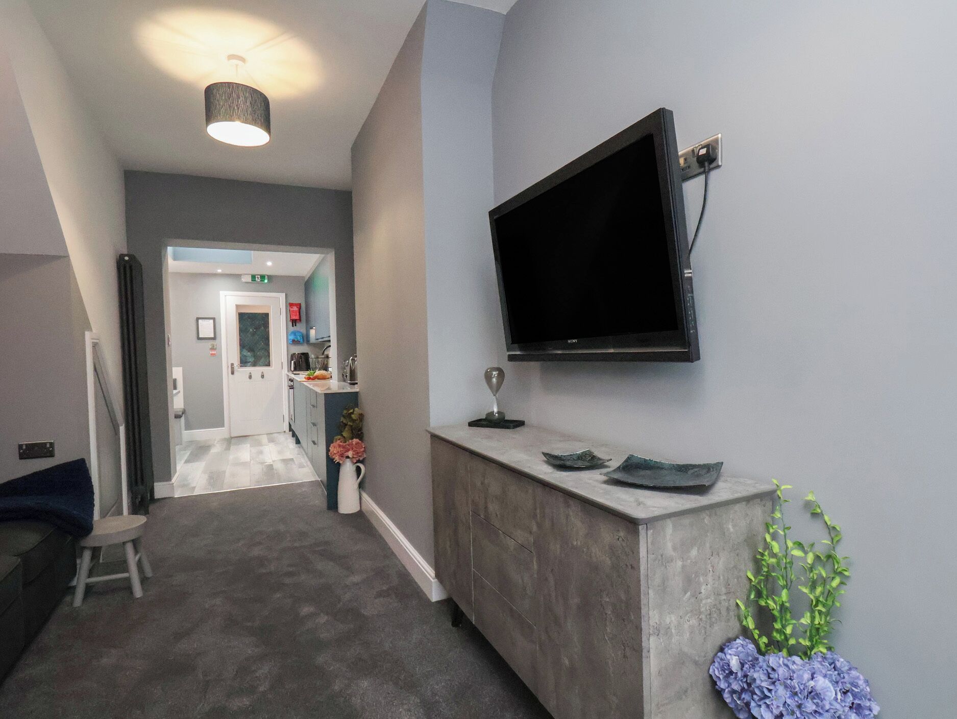 المنشأة من الداخل