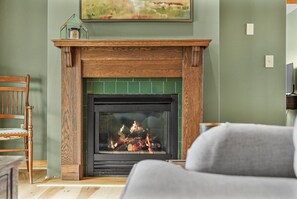 TV, peis og kontorer