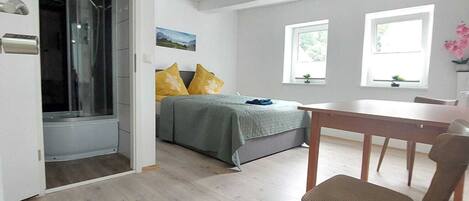 Deluxe Double Room | Free WiFi