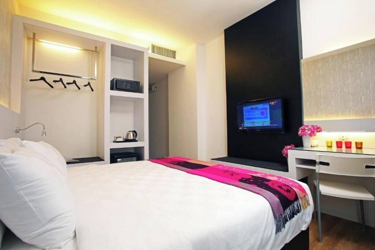 Desk, iron/ironing board, free WiFi