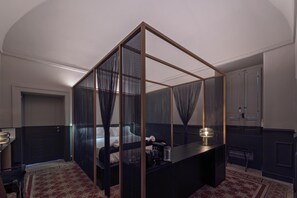 3 bedrooms, iron/ironing board, WiFi, bed sheets - MAISON GIANNINO A 19th-century villa 5 minutes from the sea and our restaurant. (Bari)