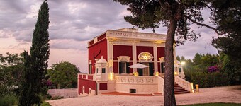 MAISON GIANNINO A 19th-century villa 5 minutes from the sea and our restaurant.