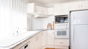 Frigorifero, microonde, forno, lavastoviglie