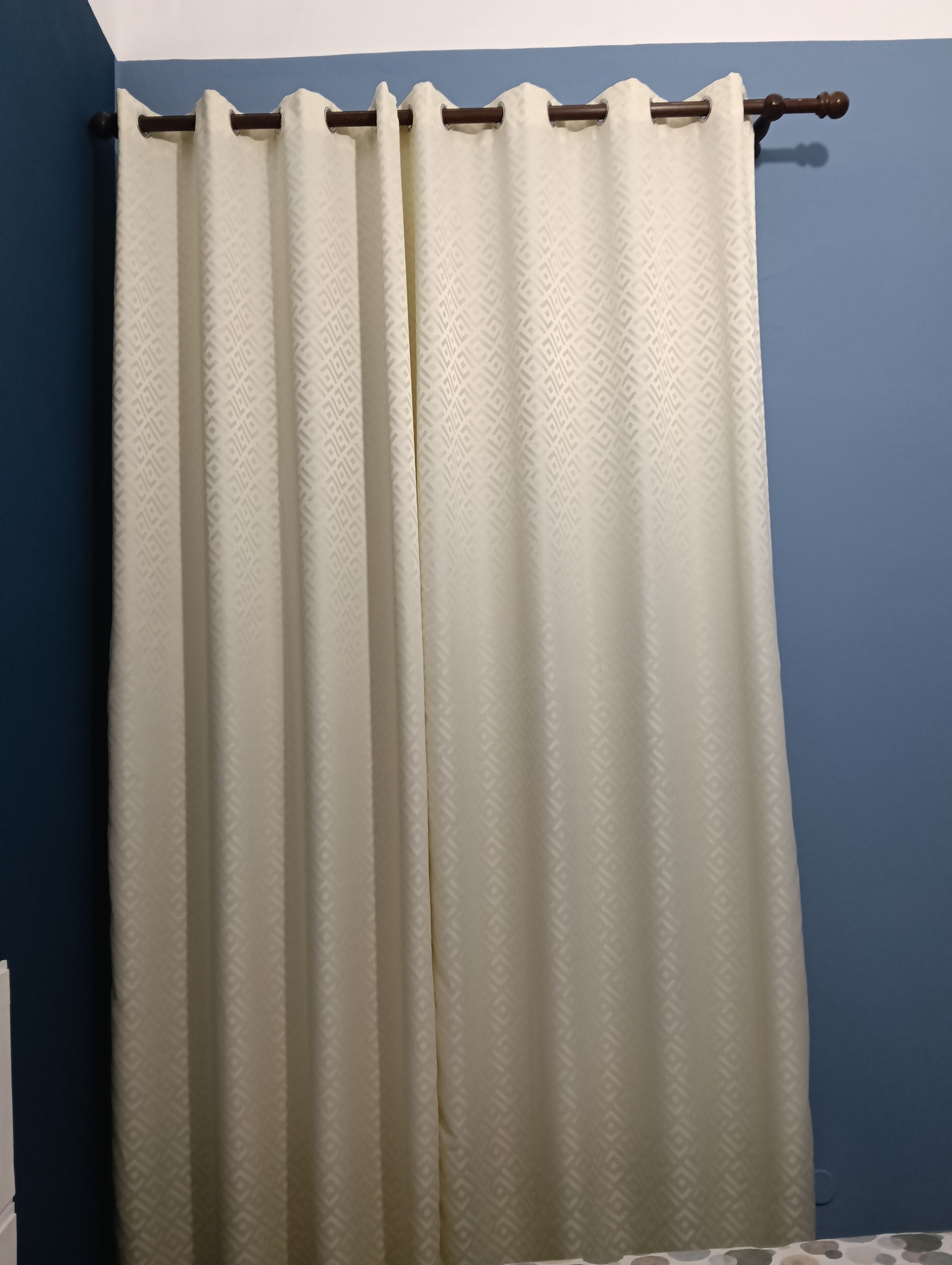 Haartrockner, Handtücher, Toilettenpapier