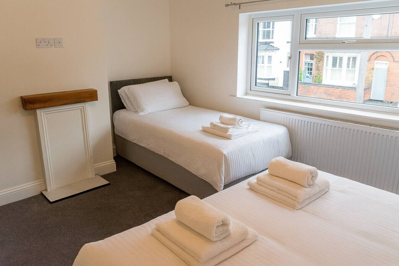 2 quartos, ferros/tábuas de passar roupa, Wi-Fi de cortesia