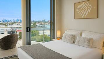 3 slaapkamers, een strijkplank/strijkijzer, wifi, beddengoed