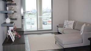 TV, fireplace, offices - Sydney Skyline Penthouse | 2 Parking, City Views CBD Airport (Mascot)