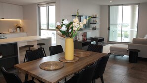Dining - Sydney Skyline Penthouse | 2 Parking, City Views CBD Airport (Mascot)