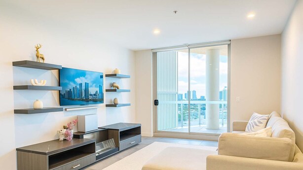 TV, fireplace, offices - Sydney Skyline Penthouse | 2 Parking, City Views CBD Airport (Mascot)