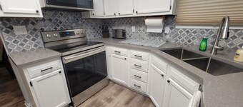 Home away from home in a quiet and safe neighborhood