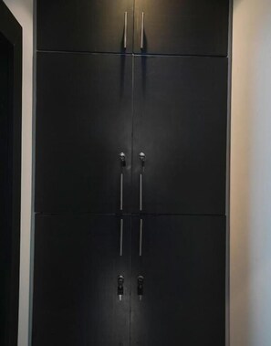 In-room safe, laptop workspace, blackout drapes, soundproofing