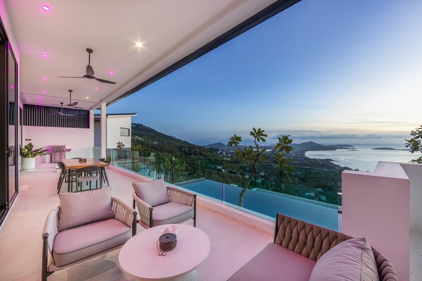 ลานระเบียง/นอกชาน