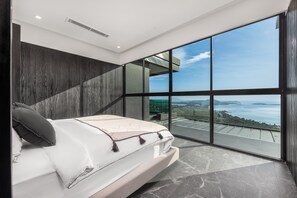 Deluxe-huvila, 5 makuuhuonetta, näköala uima-altaalle | Pimennysverhot, silitysrauta/-lauta, ilmainen Wi-Fi