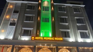 Façana frontal de l'allotjament